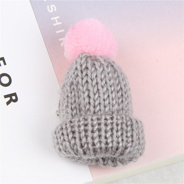 7 Color Cute Mini Knitted Hairball Hat Brooch Sweater Pins Badge