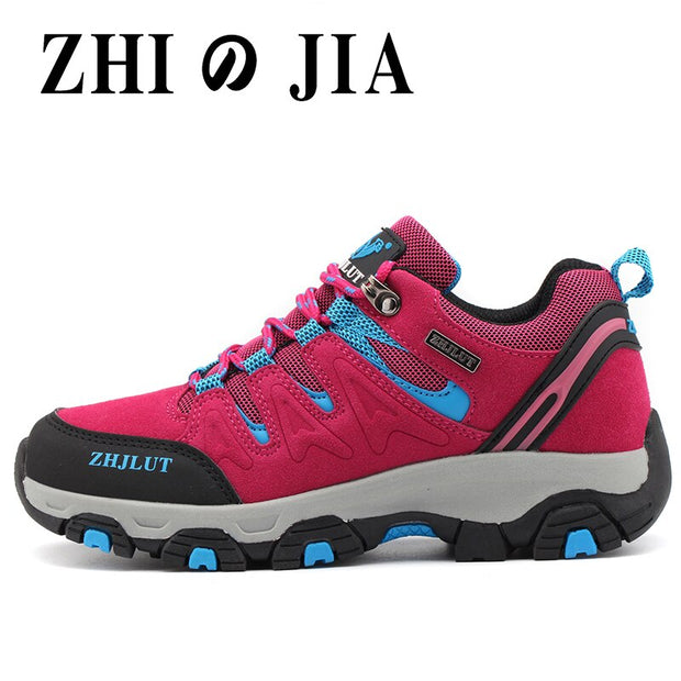 Couple sports shoes outdoor training shoes