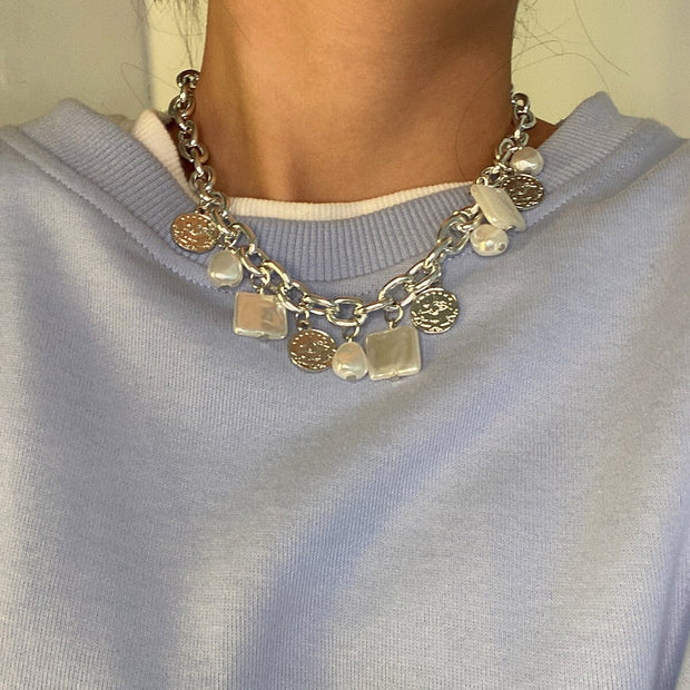 Natural Baroque Pearl Necklace Fashion Creative Irregular Metal Chain