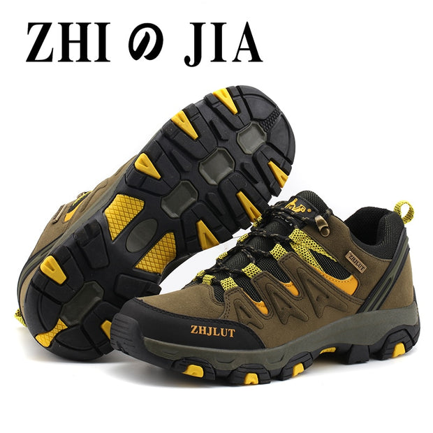 Couple sports shoes outdoor training shoes