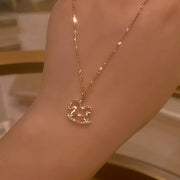 New Fashion Trend Unique Design Simple Exquisite Hollow Love Pendant
